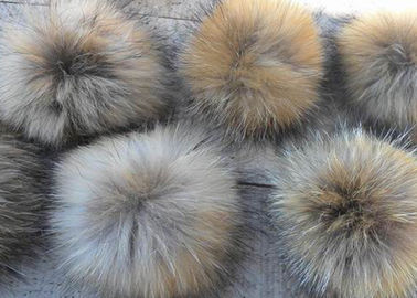 China El cuello de la piel del mapache de la tela de satén modificó color/el tamaño para requisitos particulares para los accesorios de Karpa de la chaqueta proveedor