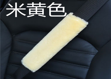 China Cubiertas mullidas del cinturón de seguridad del color beige para los coches autos, cojines del amortiguador del cinturón de seguridad de la zalea proveedor