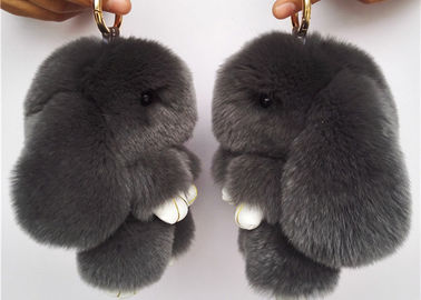 China Forma animal del conejo de la piel de la felpa linda real gris oscuro del llavero para la ropa proveedor