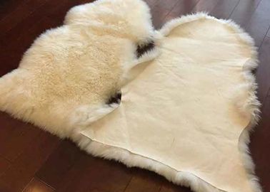 China Manta real de la zalea de las lanas largas del pelo con la forma 60 los x 90cm de las ovejas blancas de Natura proveedor