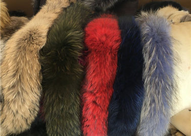 China Cuello largo grande del color natural liso suavemente mullido del cuello de la piel del mapache desmontable para la chaqueta del invierno proveedor