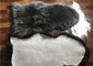 Manta decorativa teñida gris clara grande natural del hogar largo de la lana de cordero de la manta real de la zalea proveedor