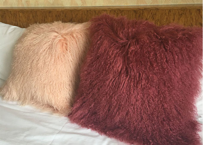 Almohadas de tiro mongoles peludas coloridas de la piel de las ovejas de la corderina tibetana real