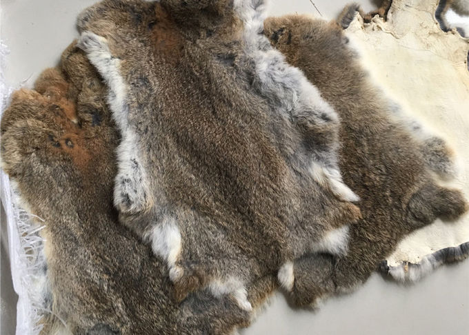 la piel teñida lisa del conejo de los 30*40cm lanza cómodo caliente para la ropa del invierno