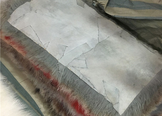 Acento natural de la piel del cordero de la manta (2' x 4') del tiro mongol auténtico casero de la piel para la silla