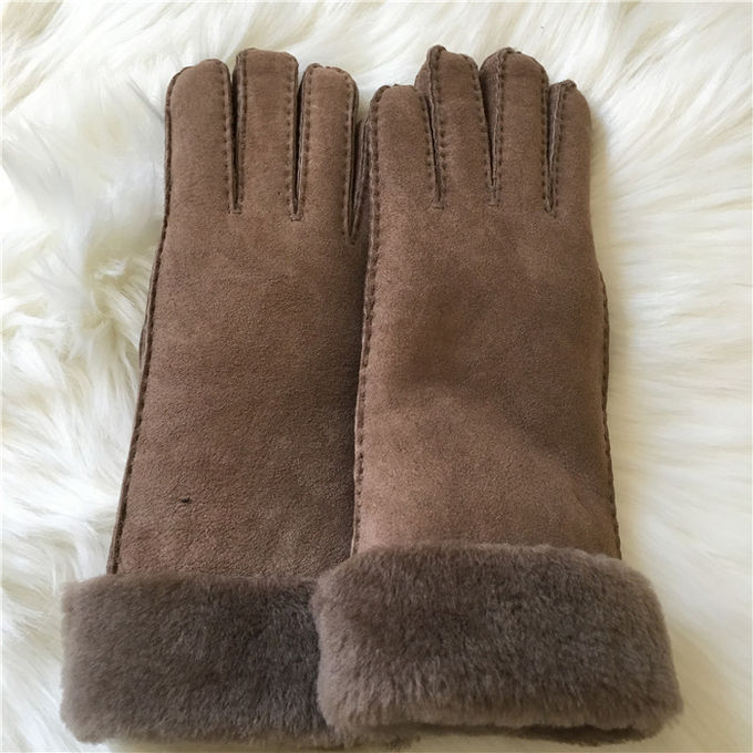Manoplas reales hechas a mano de los guantes de la guarnición de las lanas de los guantes el 100% del invierno de la zalea de las mujeres