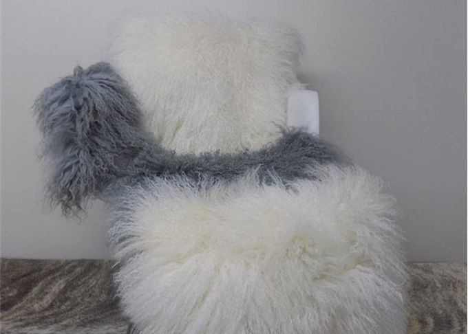 Zalea auténtica de la corderina de la almohada blanca mongol del tiro con los rizos naturales