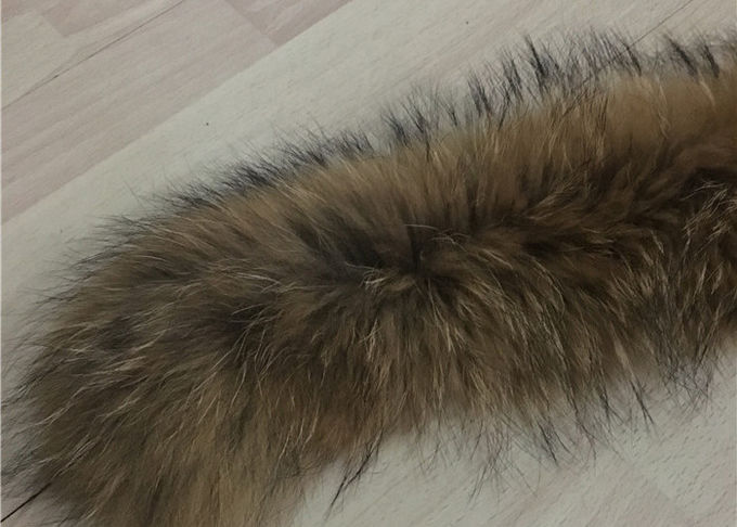 Los cuellos peludos de los cuellos del mapache de la extra grande, calientan el cuello teñido de la piel del reemplazo del abrigo de invierno 