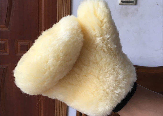 Color doble reutilizable del amarillo del guante del mitón del coche que se lava echado a un lado con lanas puras del 100%