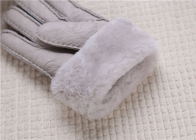 Guantes alineados shearling para mujer impermeable, guantes grises de la zalea de las señoras 